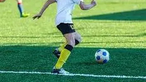 大乐透期号专家推荐：状态佳13中10，亚冠比分再中